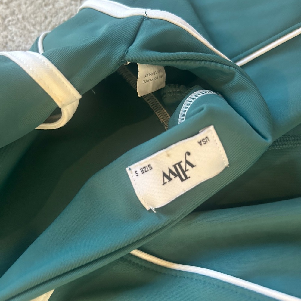 Yellow the Label breathe short onesie in body green - Picture 7 of 8